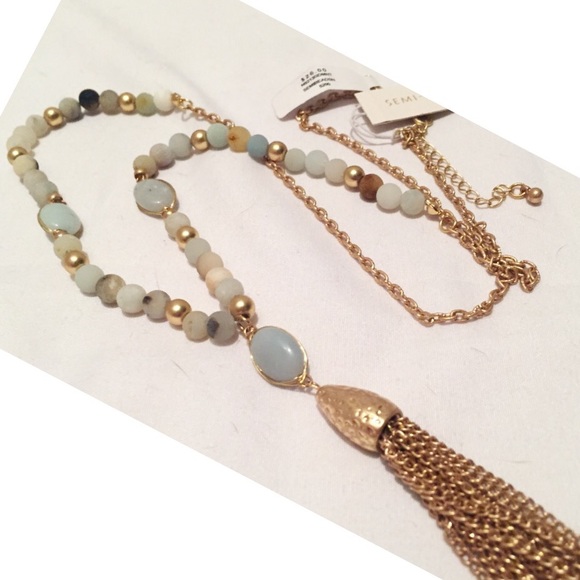 Jewelry - Beautiful Stone Beaded Necklace